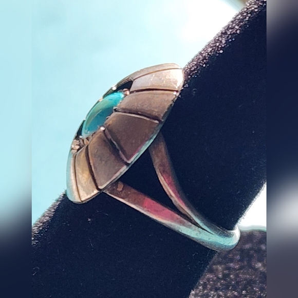 Vintage Navajo Turquoise Sterling Silver Ring, Size 5 1/4, Signed - Picture 2 of 11